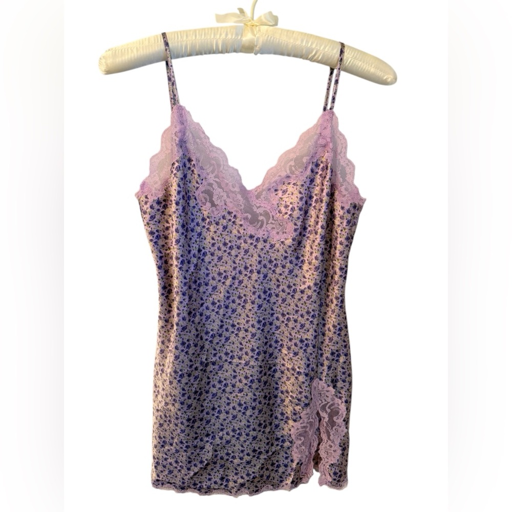 Victoria’s Secret Lilac Floral Satin Slip Chemise Lace Trim Size M